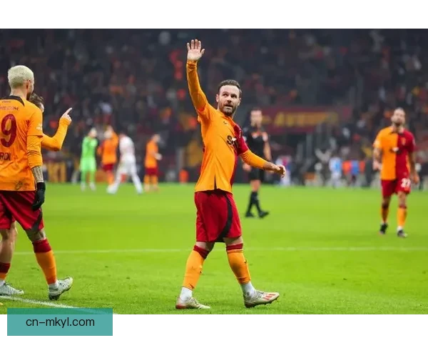 加拉塔萨雷因球迷行为遭罚款4万欧