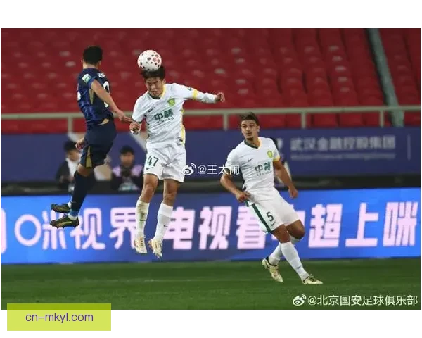 国安18岁新援邓捷夫客战三镇迎首秀 国安18岁新援邓捷夫客战三镇迎首秀